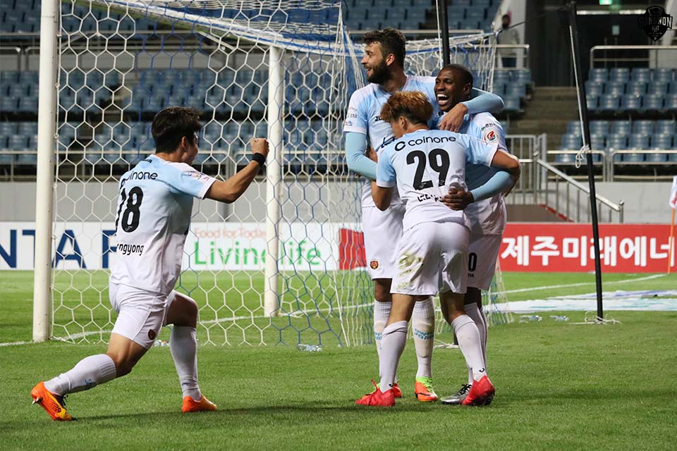 강원FC, 제주 원정서 5-3 승리...화끈하게 살아난 공격력